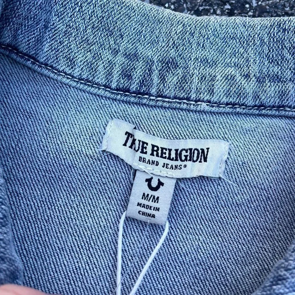 true religion light wash denim jacket - Picture 3 of 6